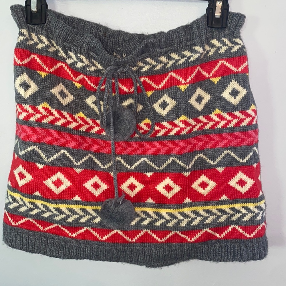 H&M knit drawstring skirt with pompoms